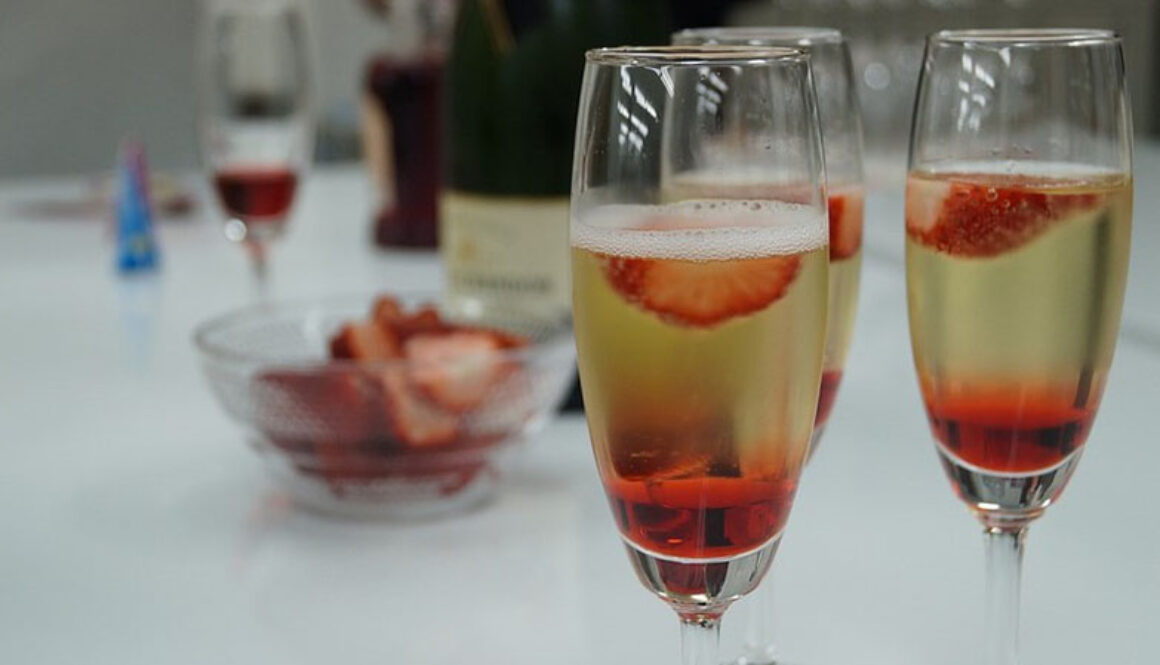 Champagne and strawberries for web